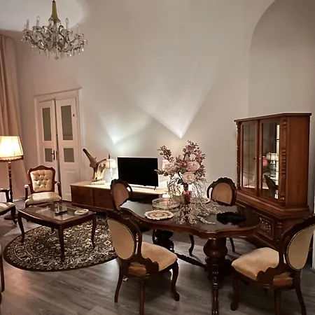 Apartment Csaky Palace 1