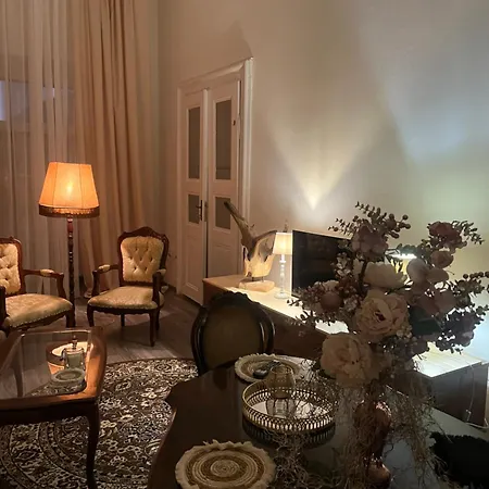 Csaky Palace 1 Апартаменты *
